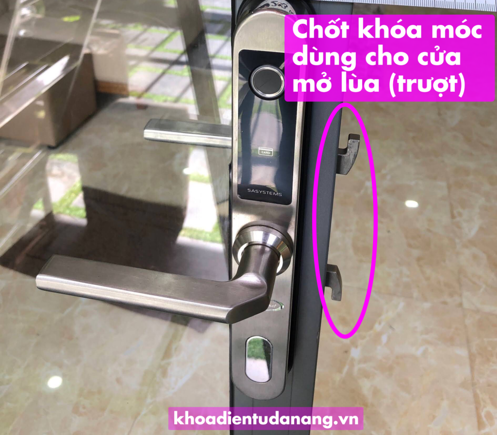 chốt-khóa-dạng-móc-dành-cho-cửa-lùa-(trượt)