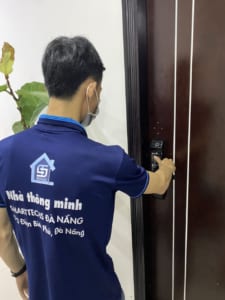 Nhẹ nhàng khi mở khóa điện tử