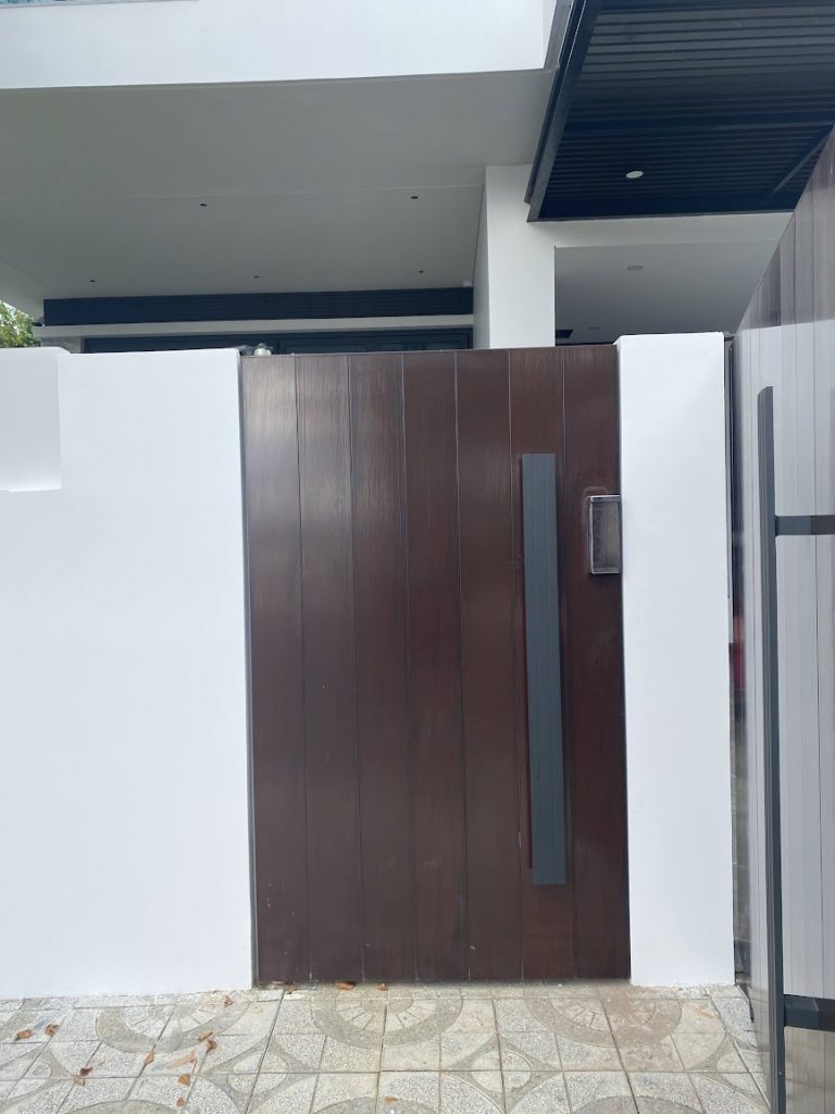 khóa vân tay 2 chiều cổng sắt