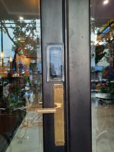 Khoa cua nhom Winlock ST100(3).jpg.temp