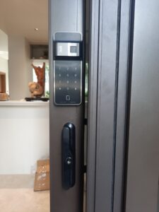 khóa cửa nhôm epic es f500h