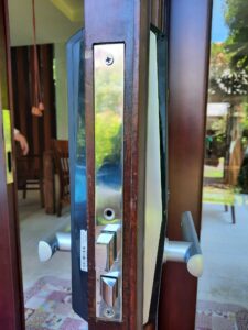 lắp đặt khóa locpro k300(1)