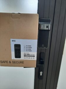 lắp đặt khóa epic es f500d