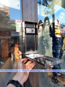 khóa điện tử Epic kết hợp hộp bảo vệ