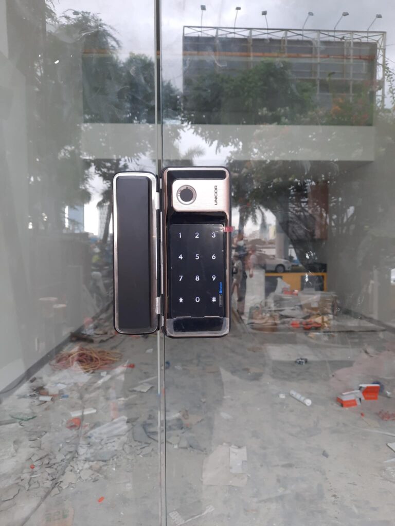 lắp đặt khóa unicor