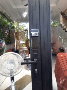 lắp đặt khóa epic es f500d