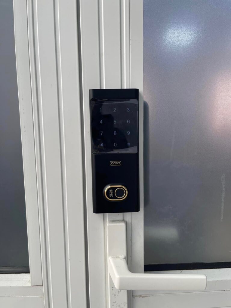 KHóa cửa nhôm epic