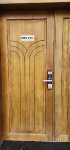 lắp đặt khóa Yale 3109A