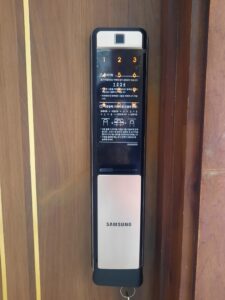 lắp đặt khóa samsung 960