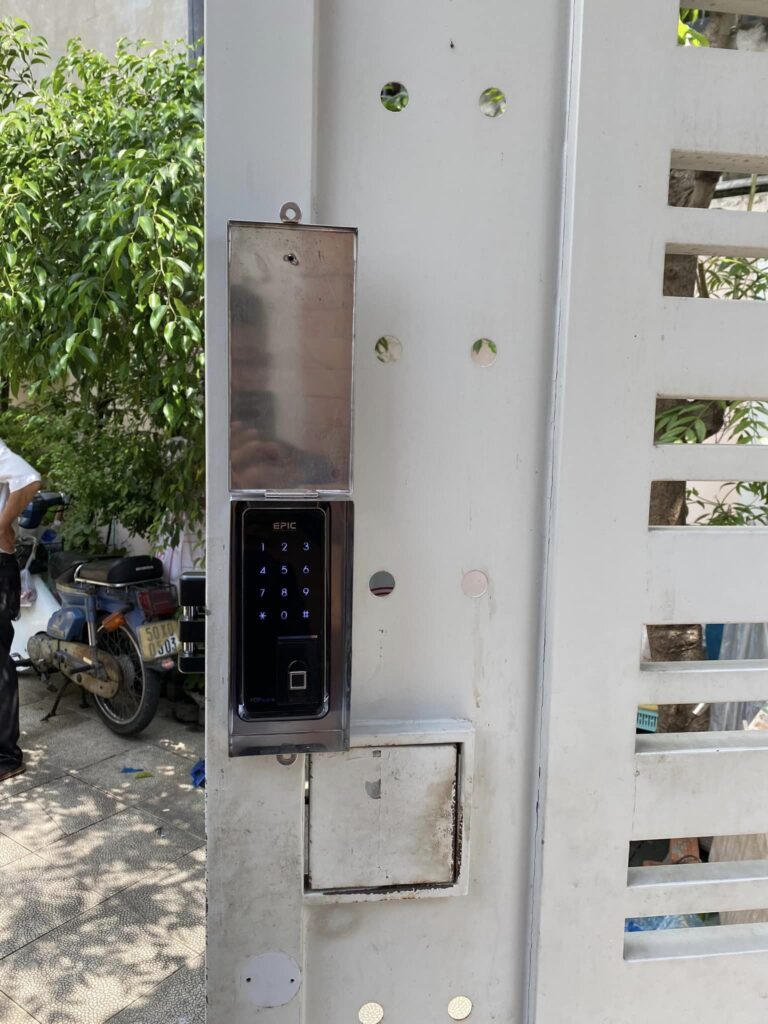 Khóa epic poscan h cho cửa cổng