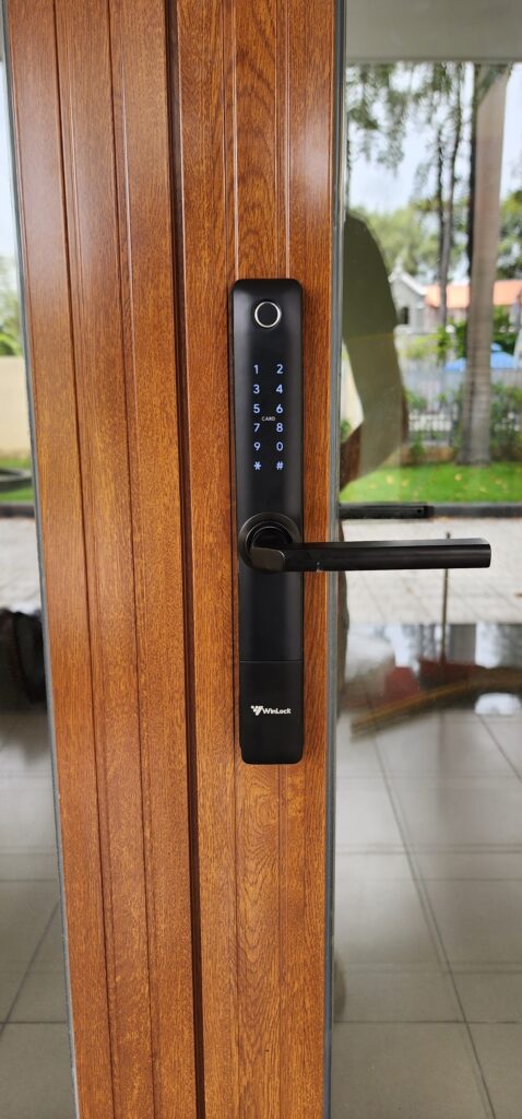 khóa cửa nhôm winlock tt330a