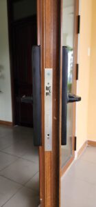 lắp đặt khóa winlock