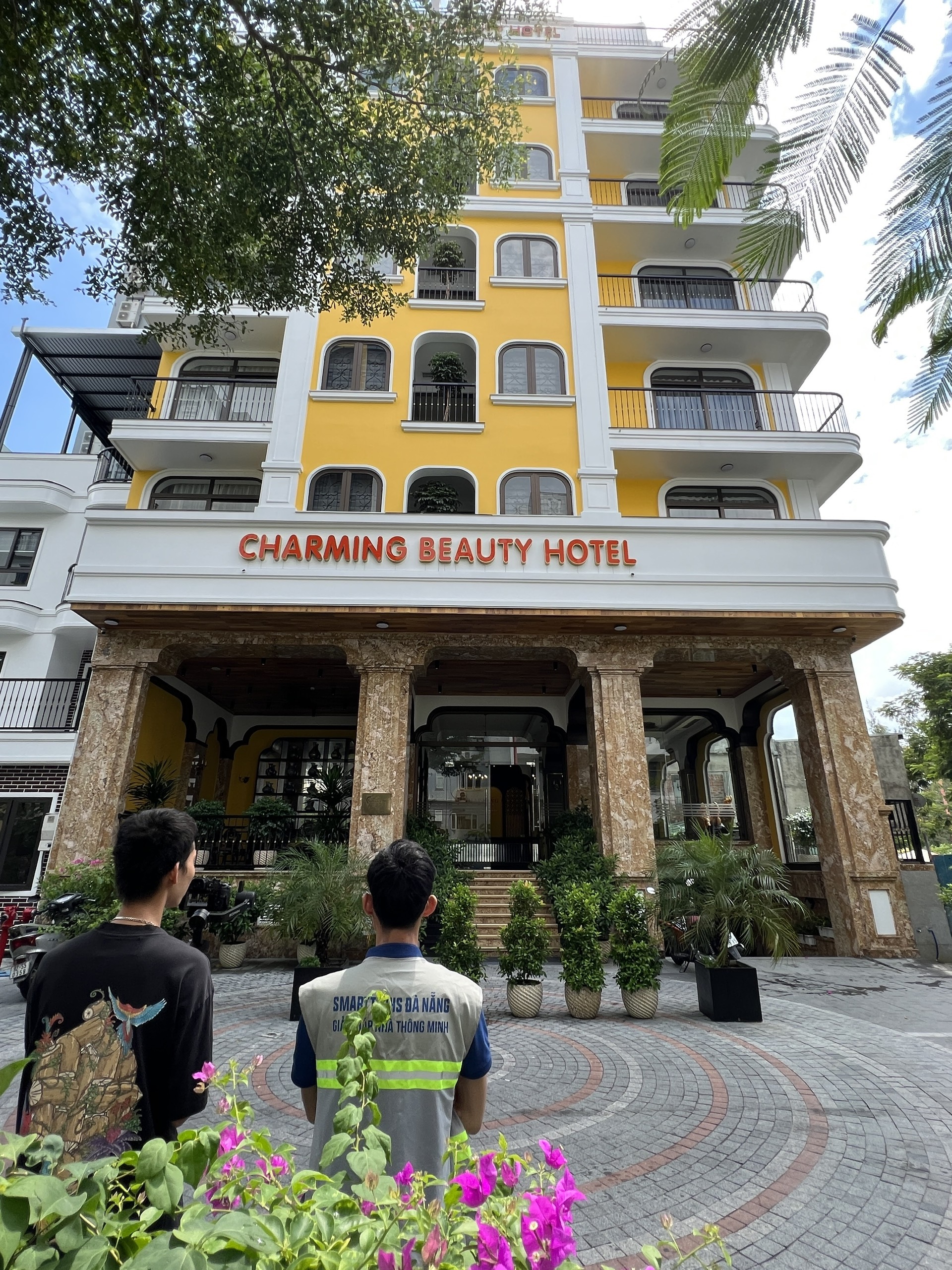 Charming Beauty Hotel