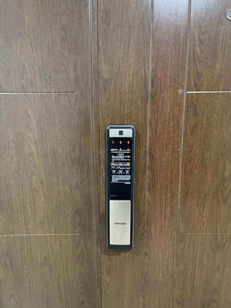 Khóa Samsung shp dp 960