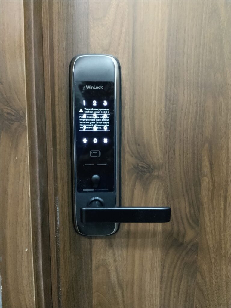 Khóa winlock st 300 cửa gỗ