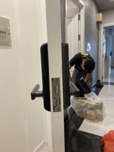 Lắp đặt khóa epic 7000k