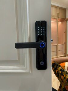 khóa Yale Phân khúc giá thấp