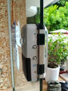 khóa epic cửa kính