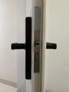 lắp đặt khóa yale nxt 50