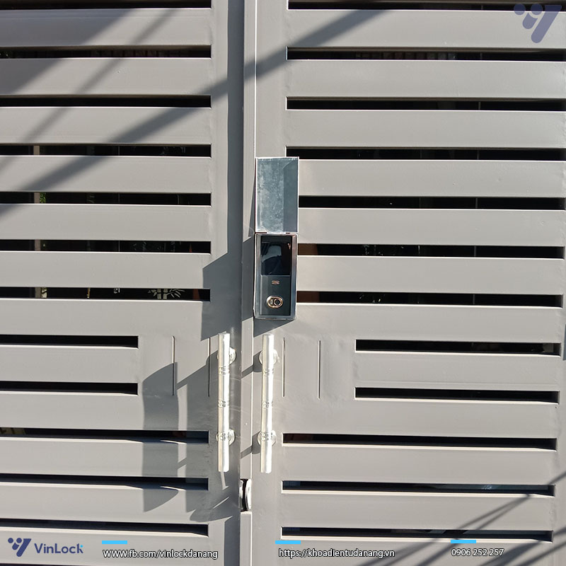 khóa Epic cửa sắt