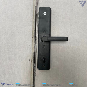 khóa Yale cửa gỗ 1