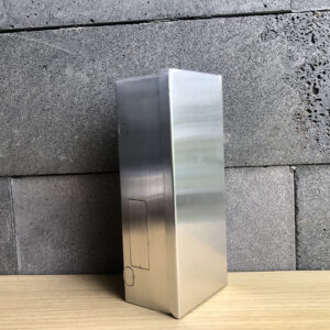 hộp inox trong nằm dọc