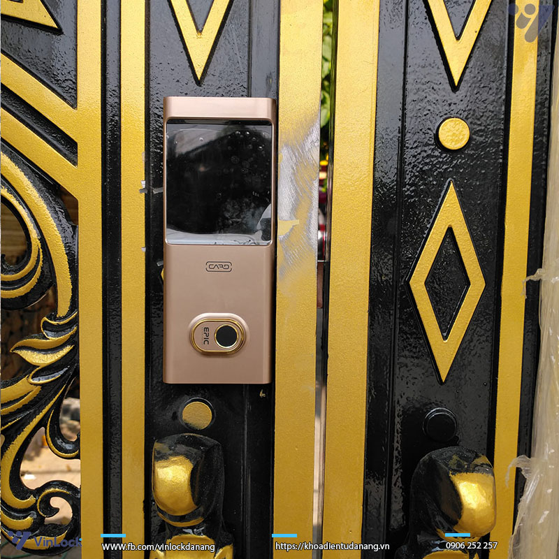 lắp đặt khóa cửa cổng