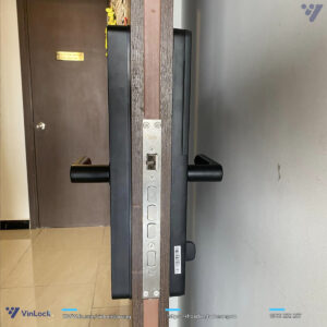 Khóa Yale cửa gỗ