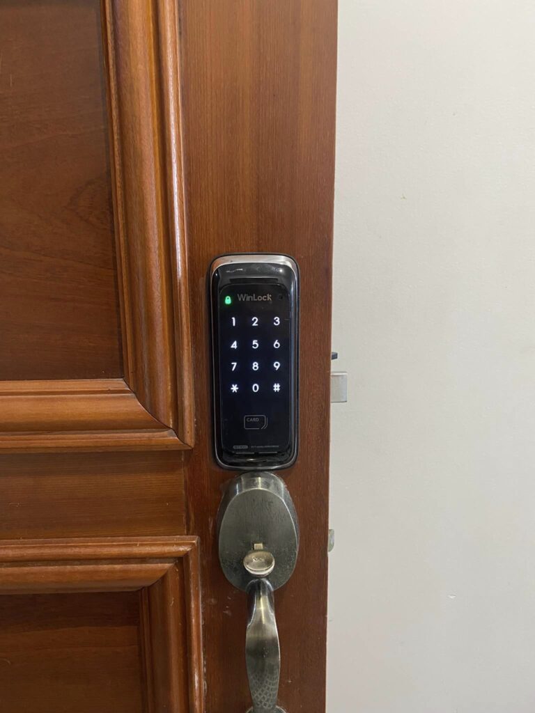 Khóa winlock st100 cửa gỗ