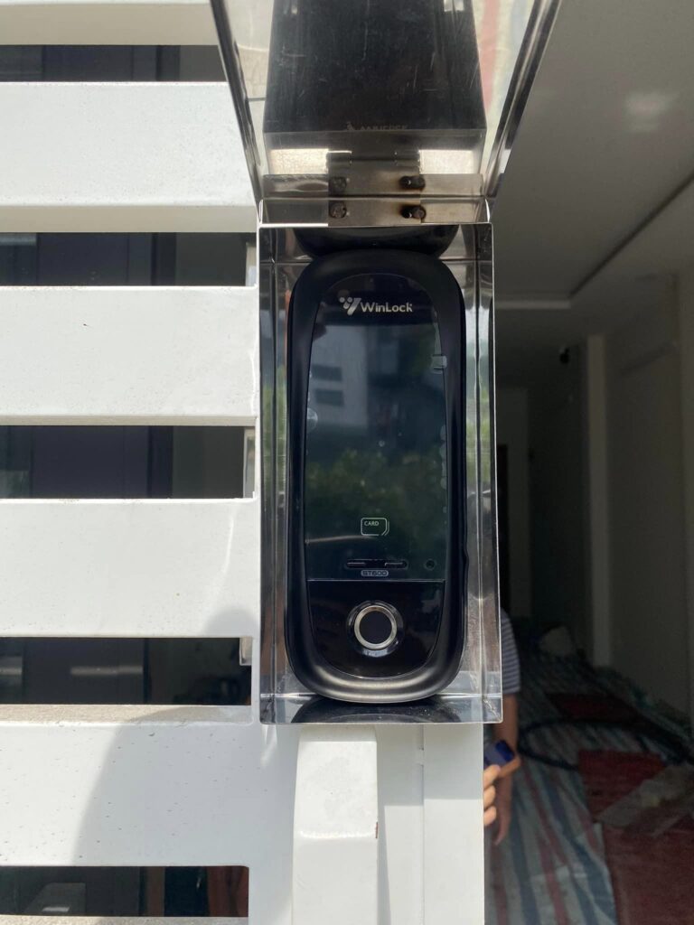 khóa cửa cổng winlock st600