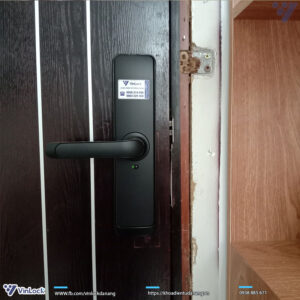 khóa winlock cửa gỗ