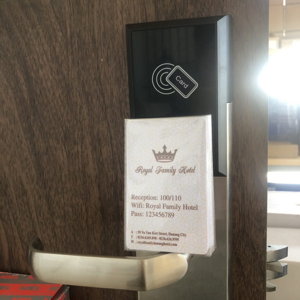 Thẻ từ khách sạn in sẵn