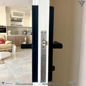 lắp đặt khóa Yale 100 Nxt