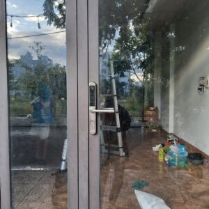 khóa điện tử MetaLock cửa nhôm