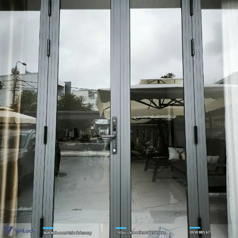 KHÓA CỬA NHÔM YALE YDMA 100NP