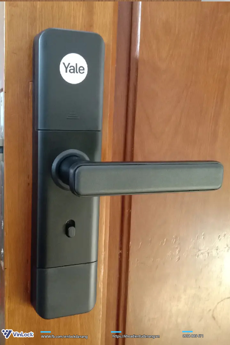 Khóa vân tay cửa gỗ