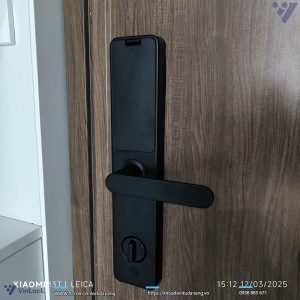 mặt sau khóa A100