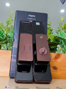 Khóa Aqara D200i Face ID khi nhìn dưới lên