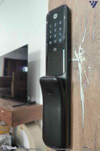 Mặt trước khóa vân tay Yale Kyra Pro