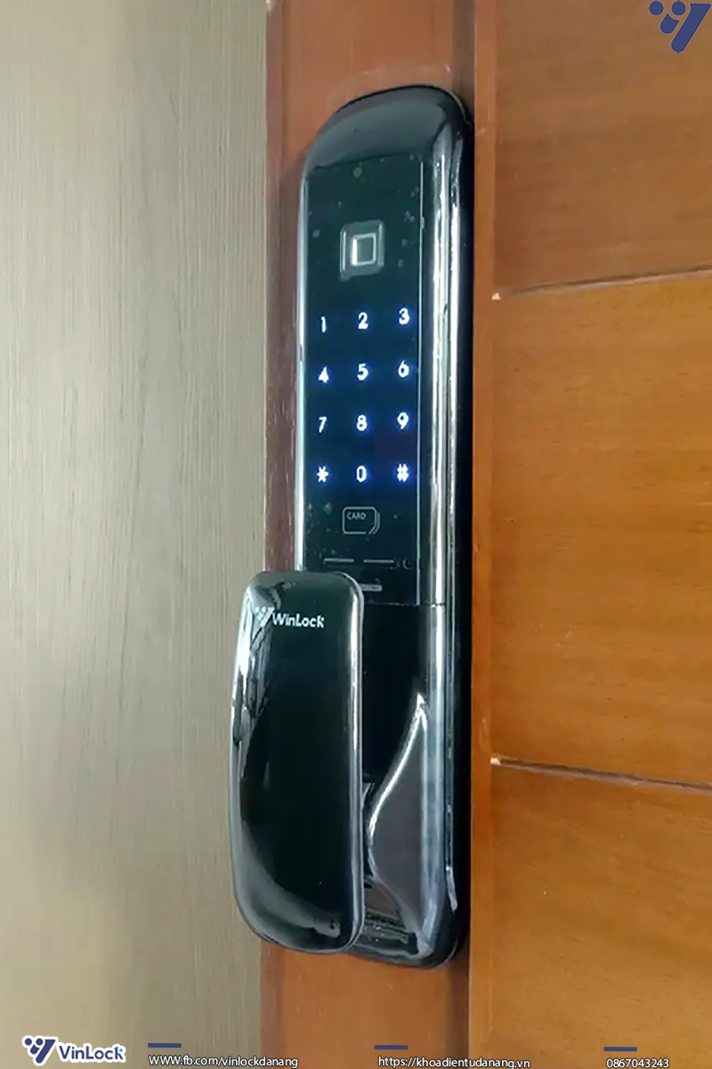Bàn giao Khóa điện tử Winlock STV-8800K cho The Five Villas