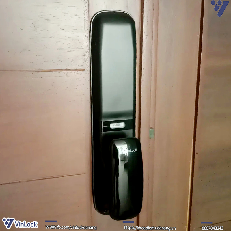 Mặt trong của khóa được lắp đặt trên cửa The Five Villas