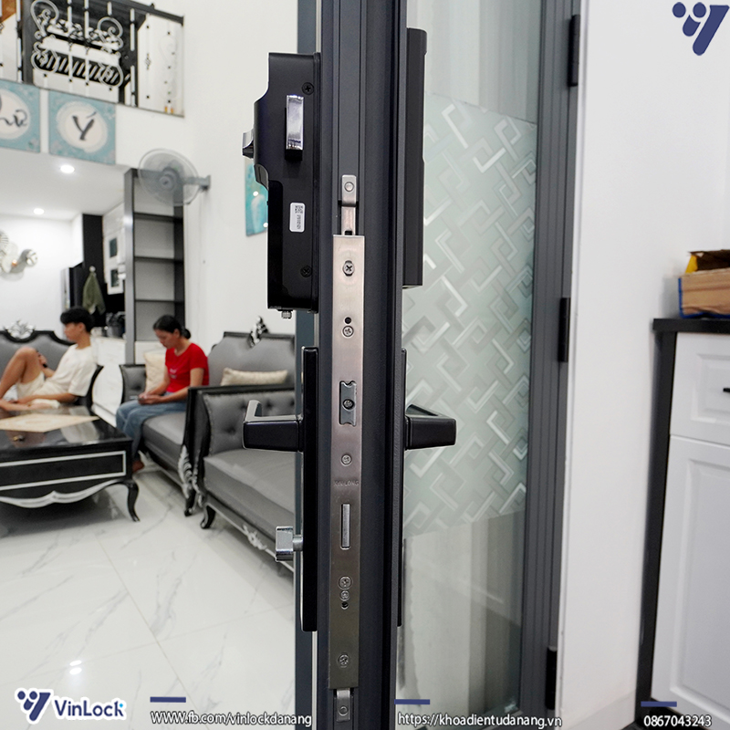 Mặt bên của khóa Epic ES-F501D