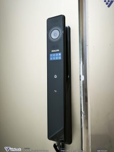 Mặt trước khóa Philips DDL902-MFVP-11HWS lắp đặt lên cửa