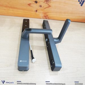 Mặt bên khóa Ezviz DL06