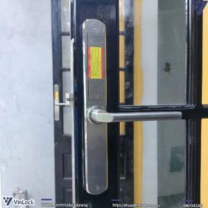 mặt trong của khóa khi lắp lên cửa