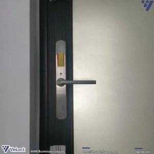 mặt trong của Khóa thông minh Metalock AZT-01 khi lắp lên cửa