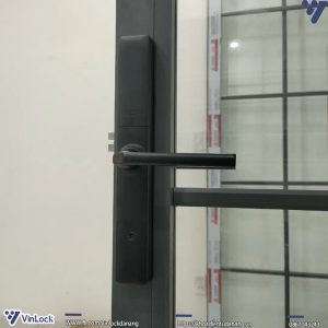 Mặt tronng khóa Winlock TT-330A khi lắp lên cửa