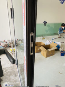 Bách phụ khóa sau hi lắp đặt
