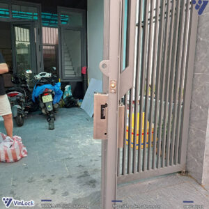 mặt bên khóa Epic ES-F501D và chốt bi